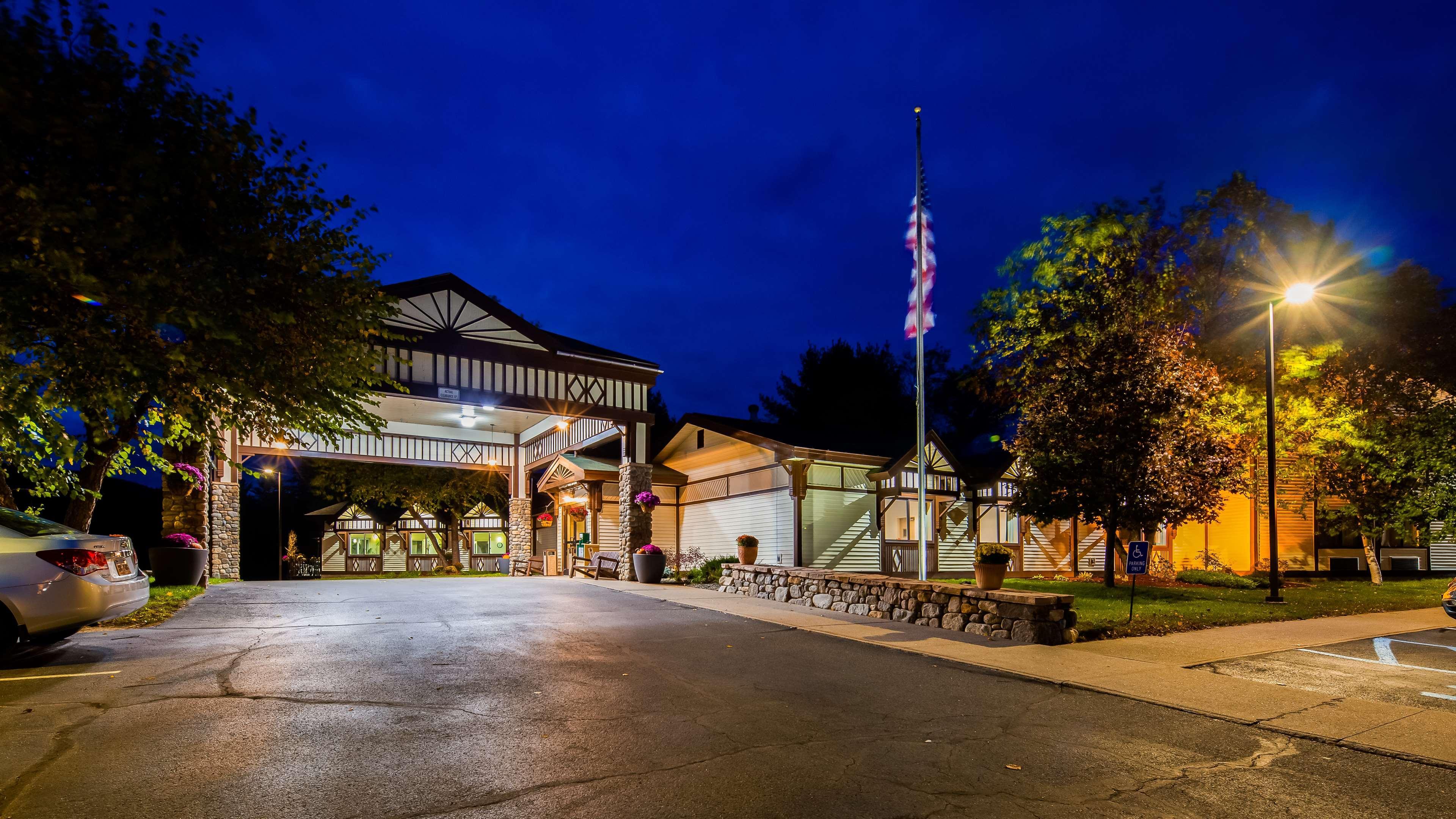Hotel Western Saranac 3*