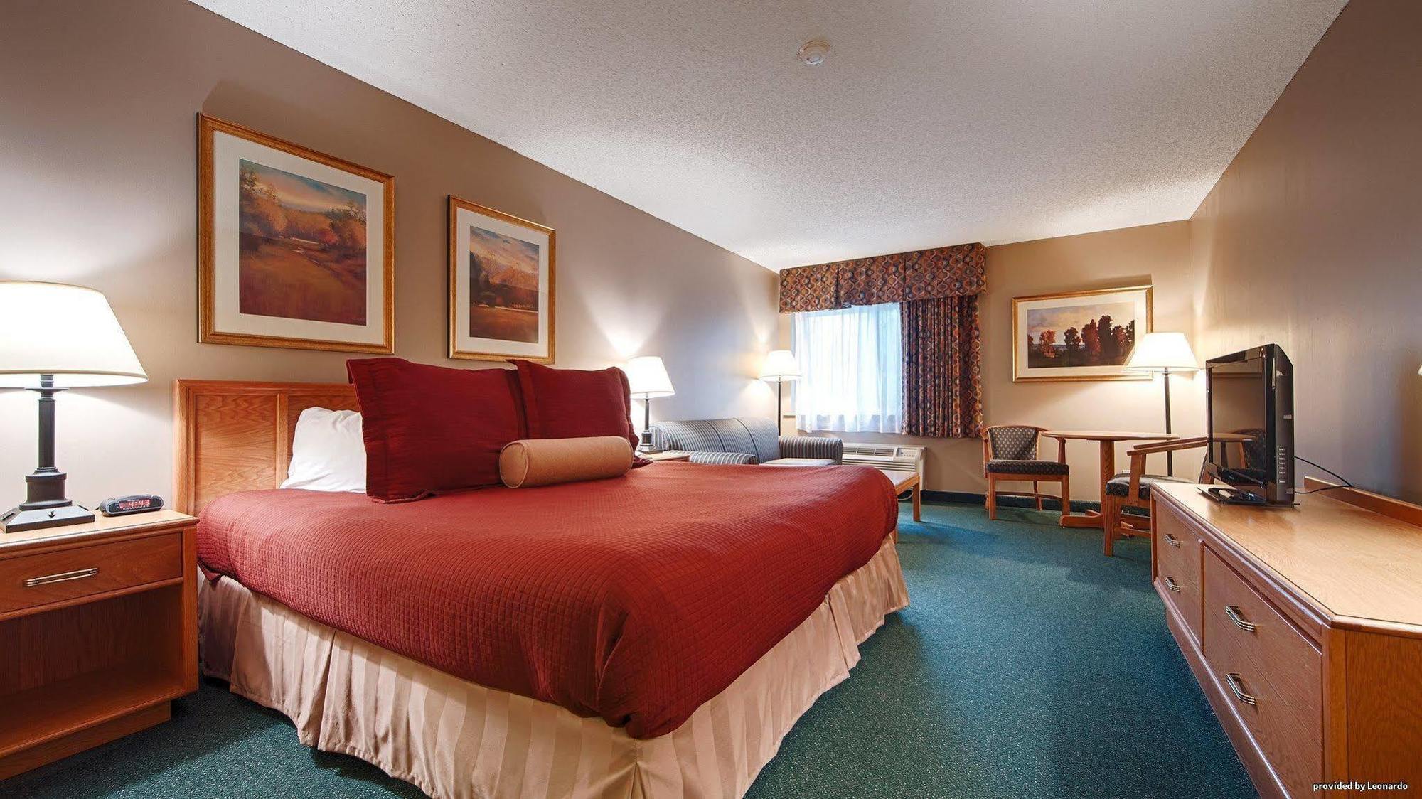 Hotel Western Saranac 3*